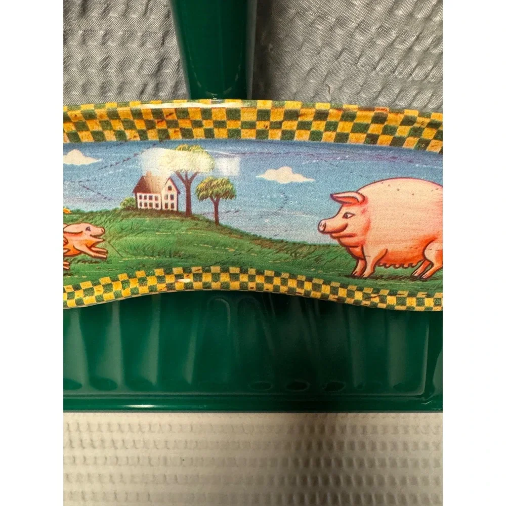 USA Vintage JV REED Green Metal Dustpan Farm Pigs Piglets Farmhouse Cottage Core